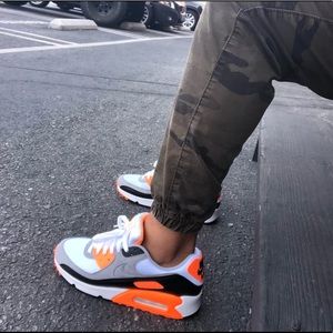 Meet your Posher, Julian